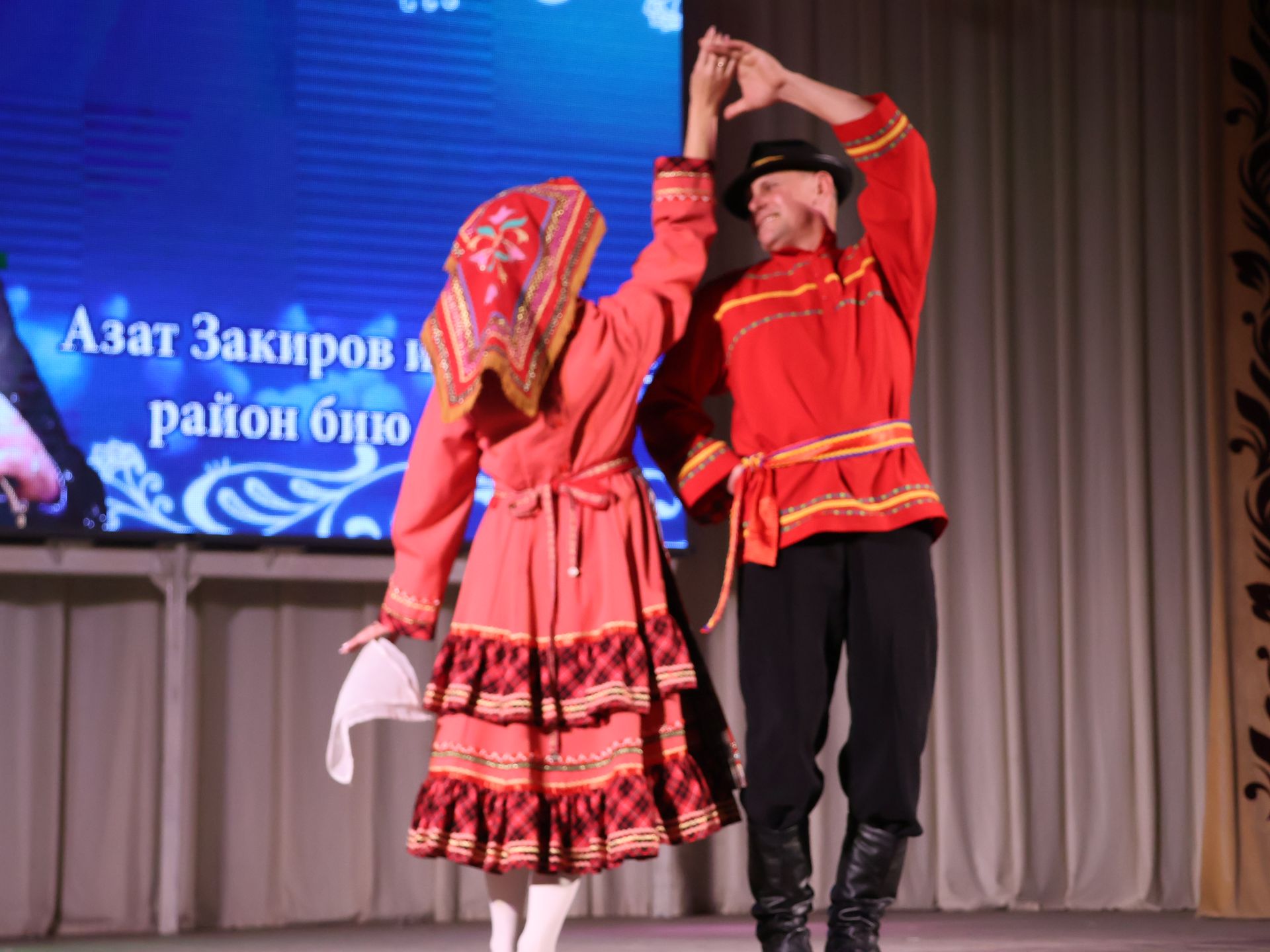 Азат Закиров исемендәге районкүләм бию конкурсыннан безнең репортаж