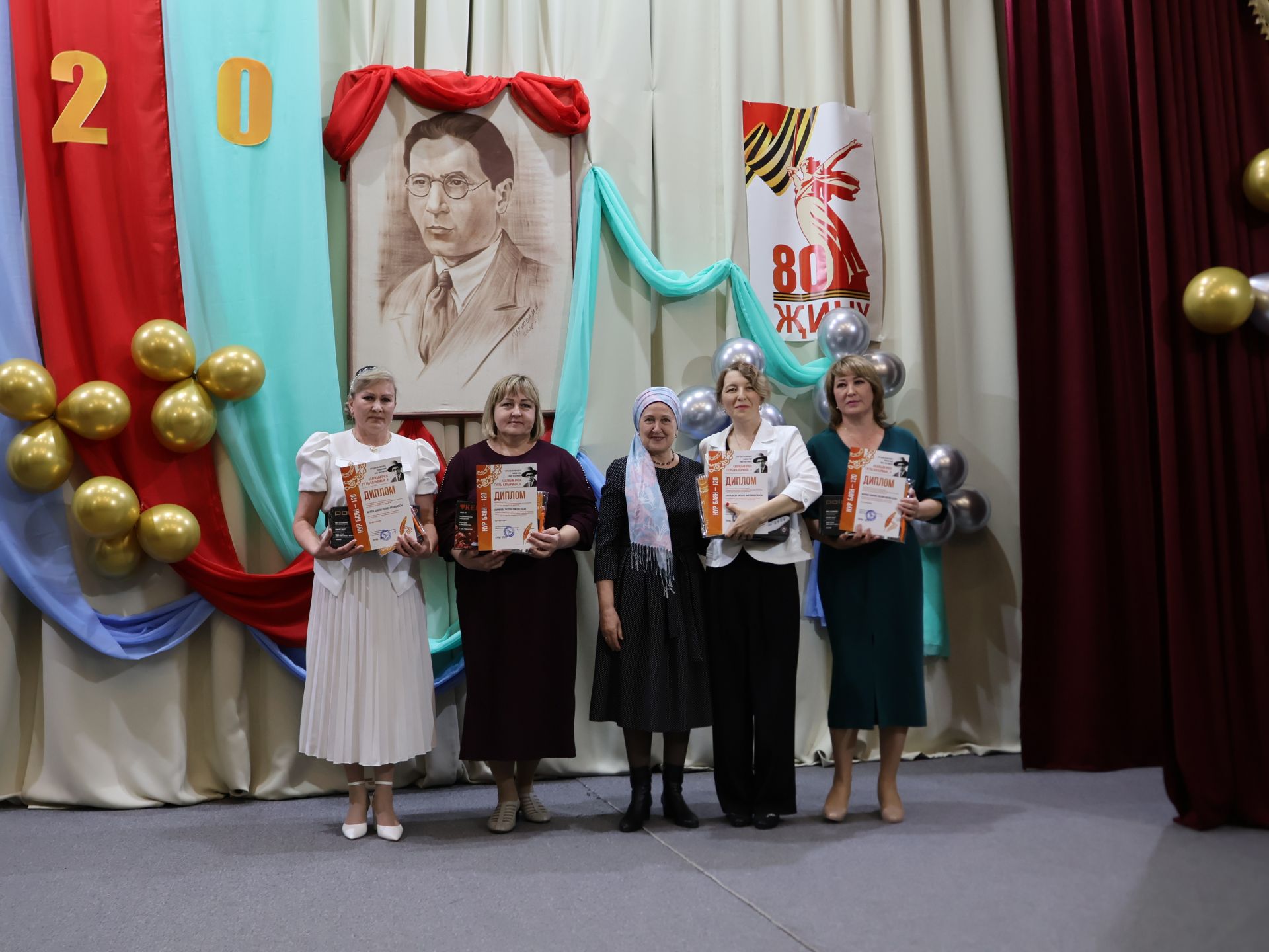 Халкым өчен тугры калырмын: Нур Баян исемендәге иҗат фестивале Гран-приена Ләйлә Нуриева лаек булды (репортаж)