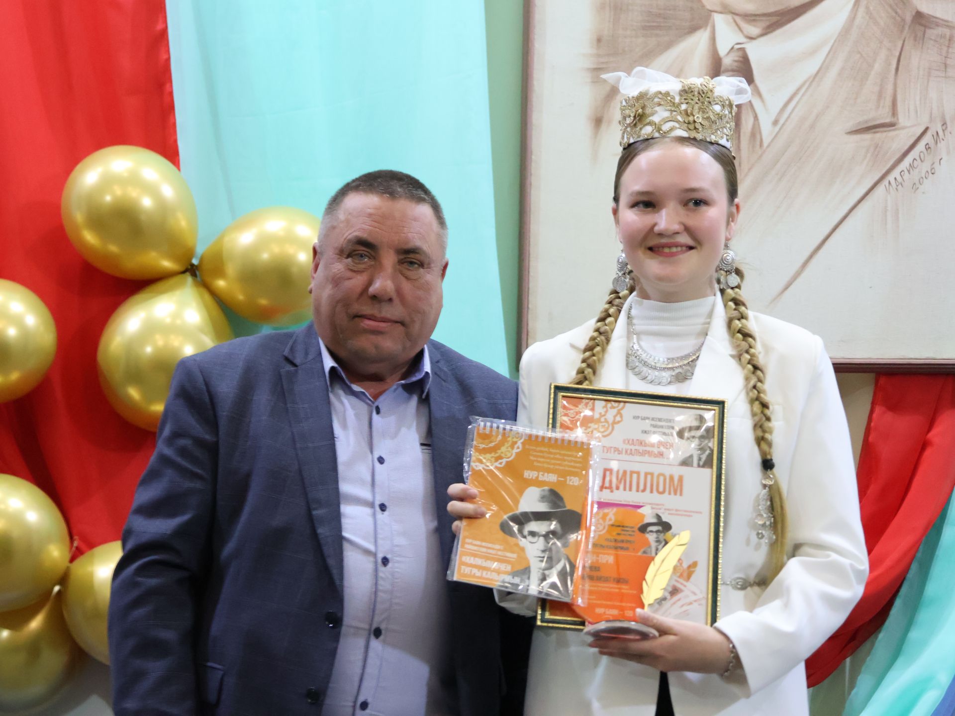 Халкым өчен тугры калырмын: Нур Баян исемендәге иҗат фестивале Гран-приена Ләйлә Нуриева лаек булды (репортаж)