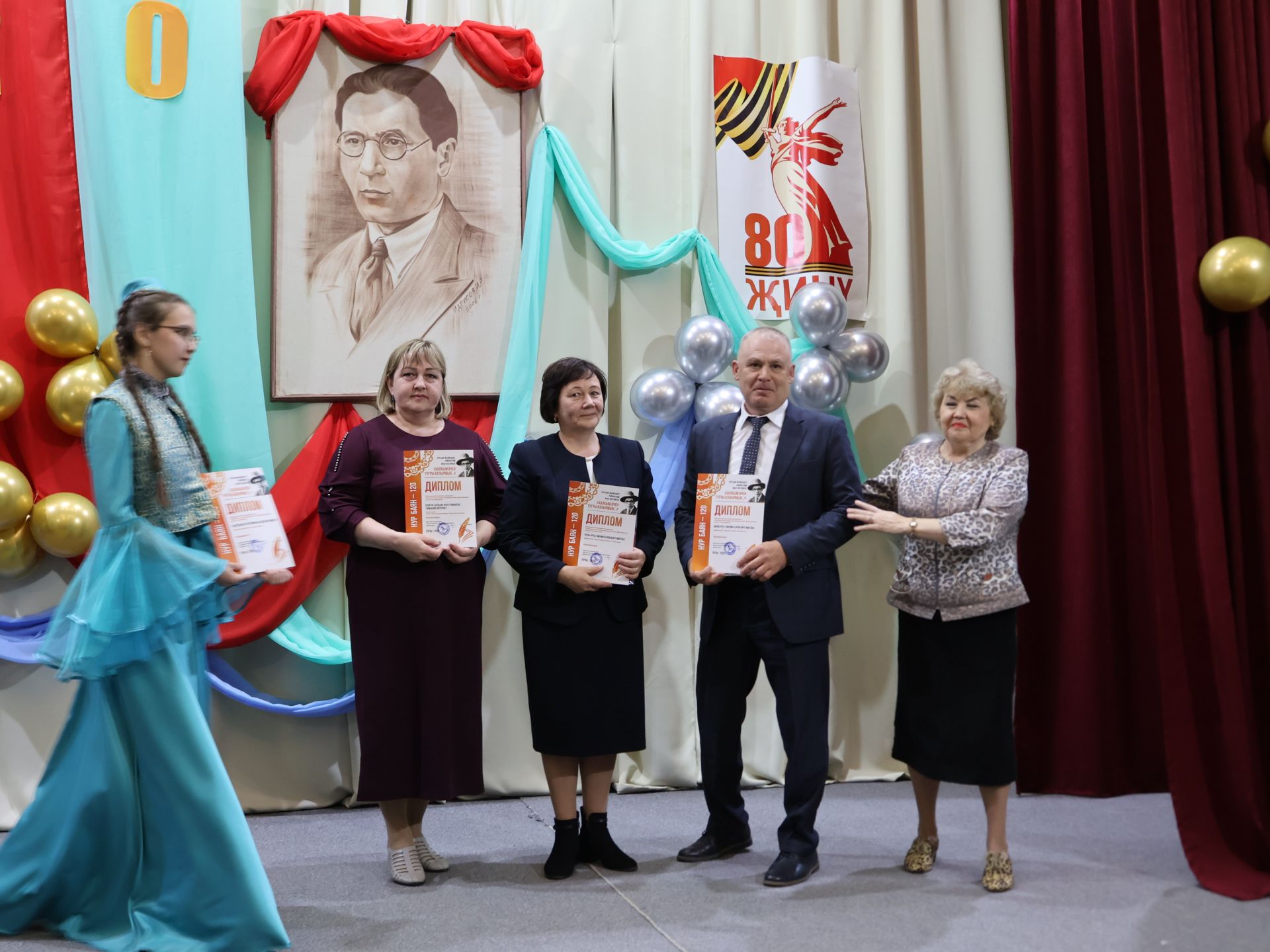 Халкым өчен тугры калырмын: Нур Баян исемендәге иҗат фестивале Гран-приена Ләйлә Нуриева лаек булды (репортаж)