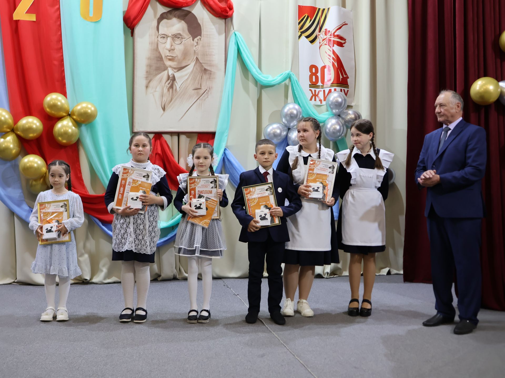 Халкым өчен тугры калырмын: Нур Баян исемендәге иҗат фестивале Гран-приена Ләйлә Нуриева лаек булды (репортаж)