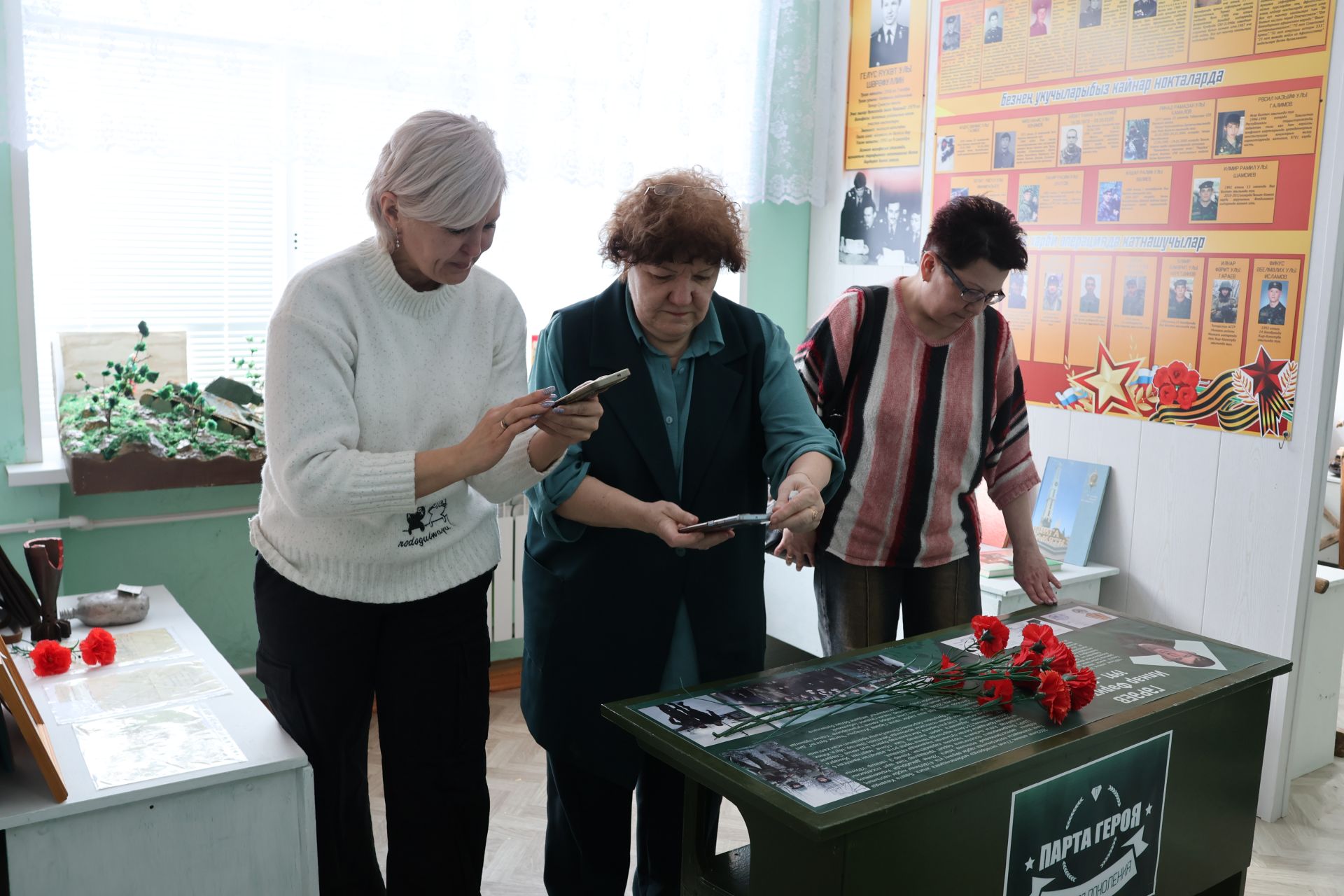 Батырлык ядкаре: Махсус хәрби операция батыры Илнар Гәрәевнең бронежилеты туган мәктәбенә кайтты