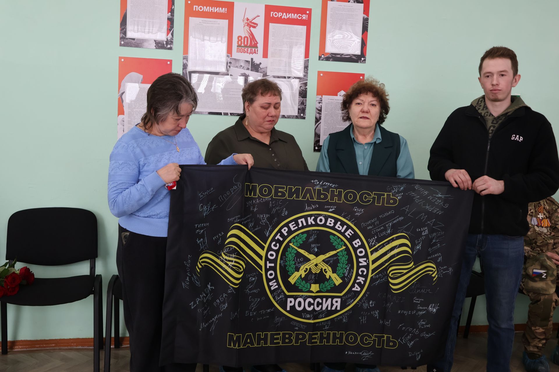Батырлык ядкаре: Махсус хәрби операция батыры Илнар Гәрәевнең бронежилеты туган мәктәбенә кайтты