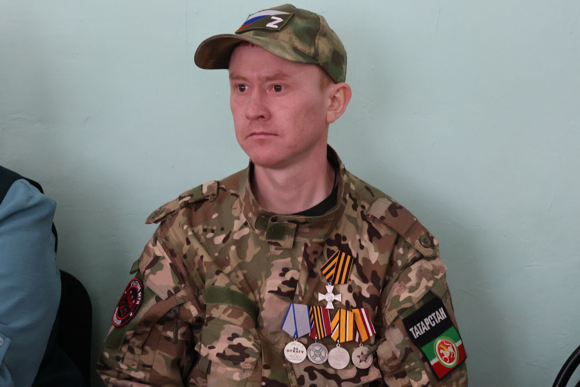 Батырлык ядкаре: Махсус хәрби операция батыры Илнар Гәрәевнең бронежилеты туган мәктәбенә кайтты