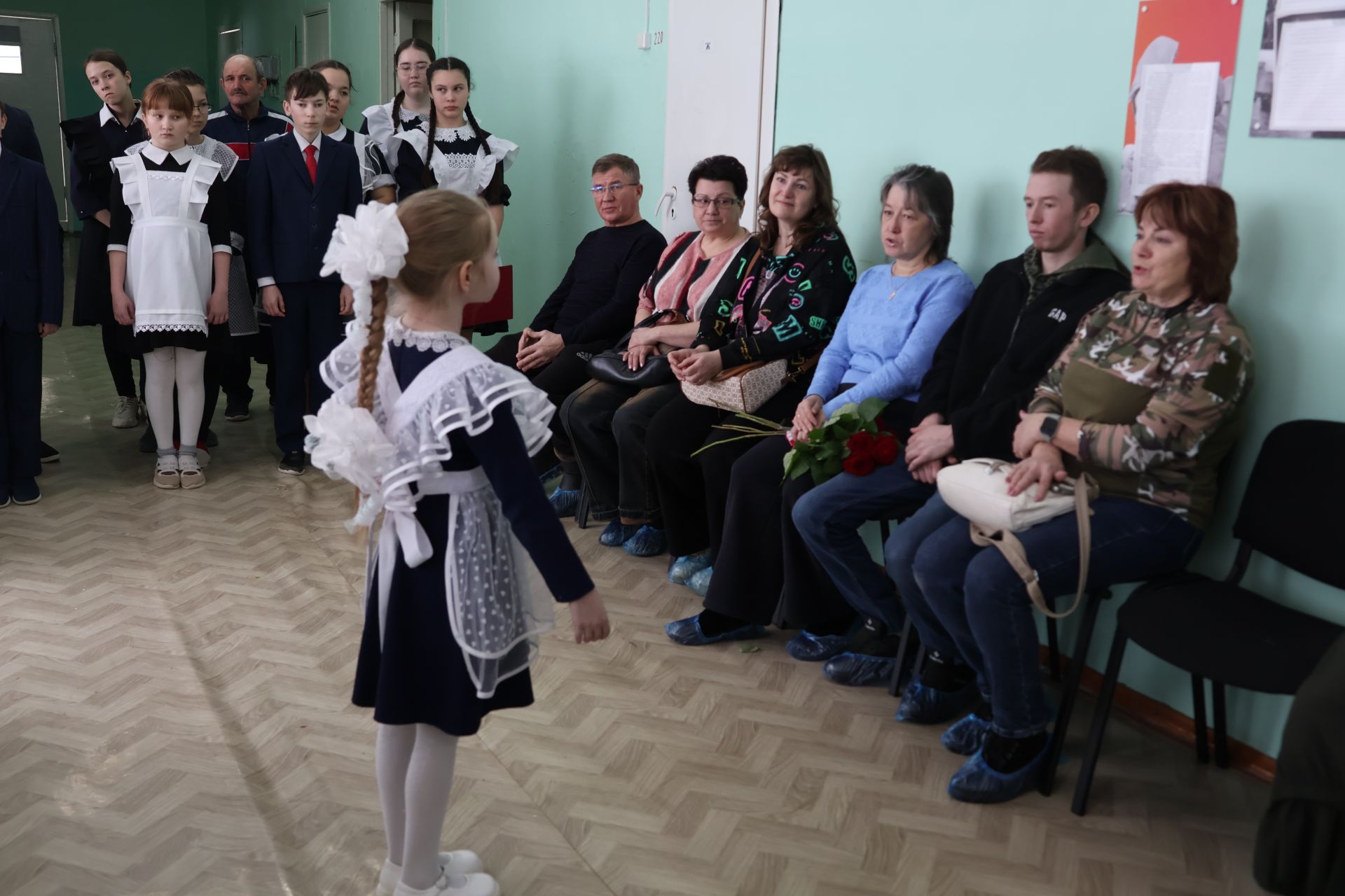 Батырлык ядкаре: Махсус хәрби операция батыры Илнар Гәрәевнең бронежилеты туган мәктәбенә кайтты