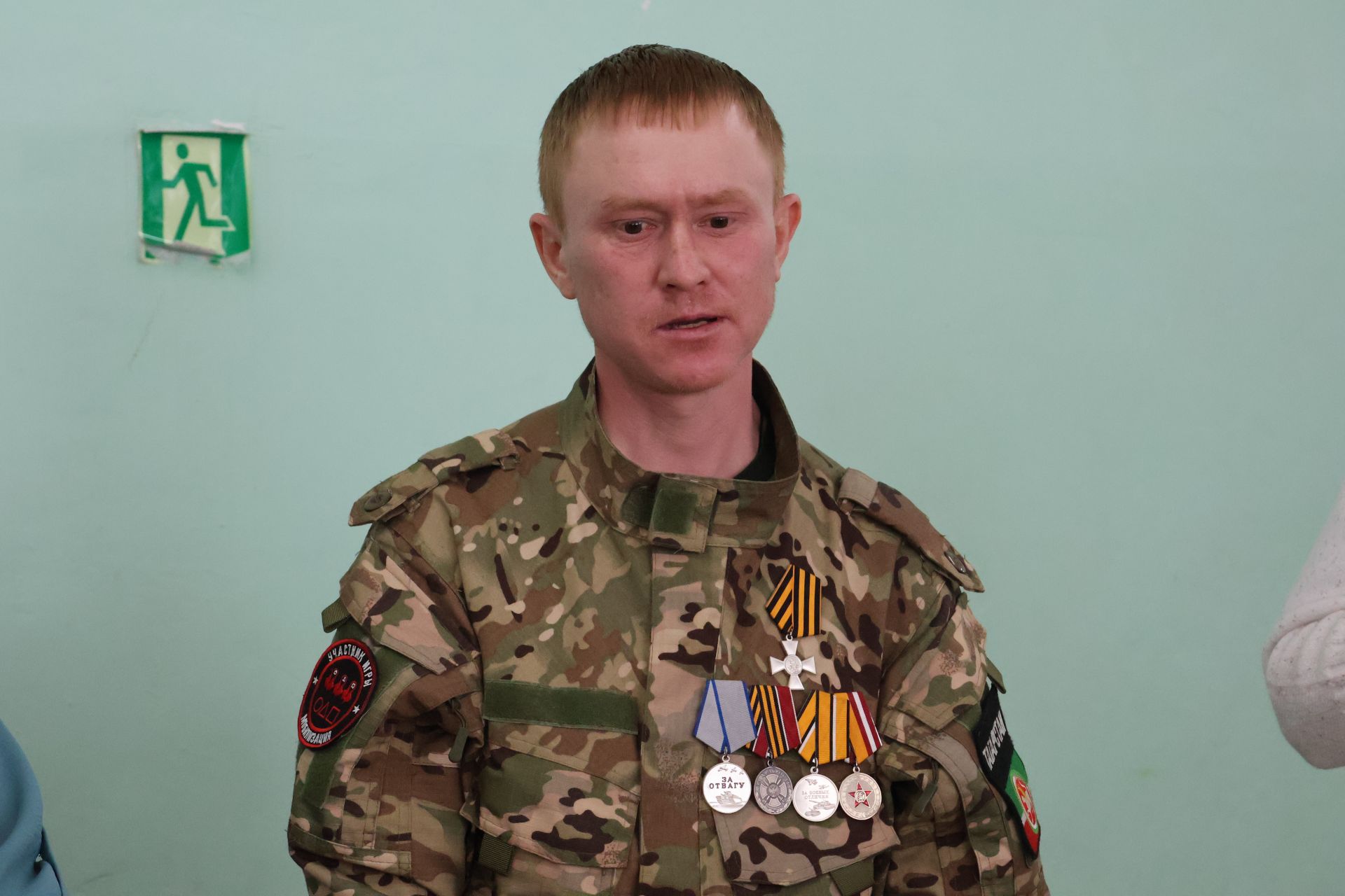 Батырлык ядкаре: Махсус хәрби операция батыры Илнар Гәрәевнең бронежилеты туган мәктәбенә кайтты