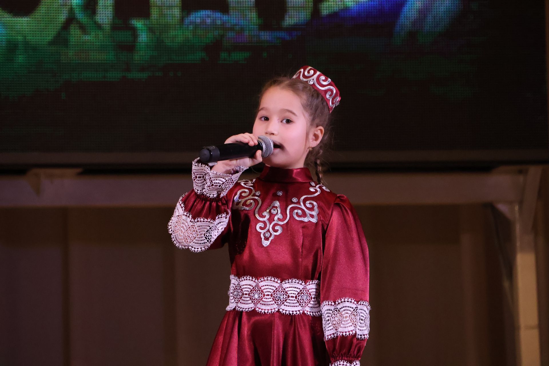 «Йолдызлык – 2026»: Балалар бакчалары гала-концертыннан безнең репортаж
