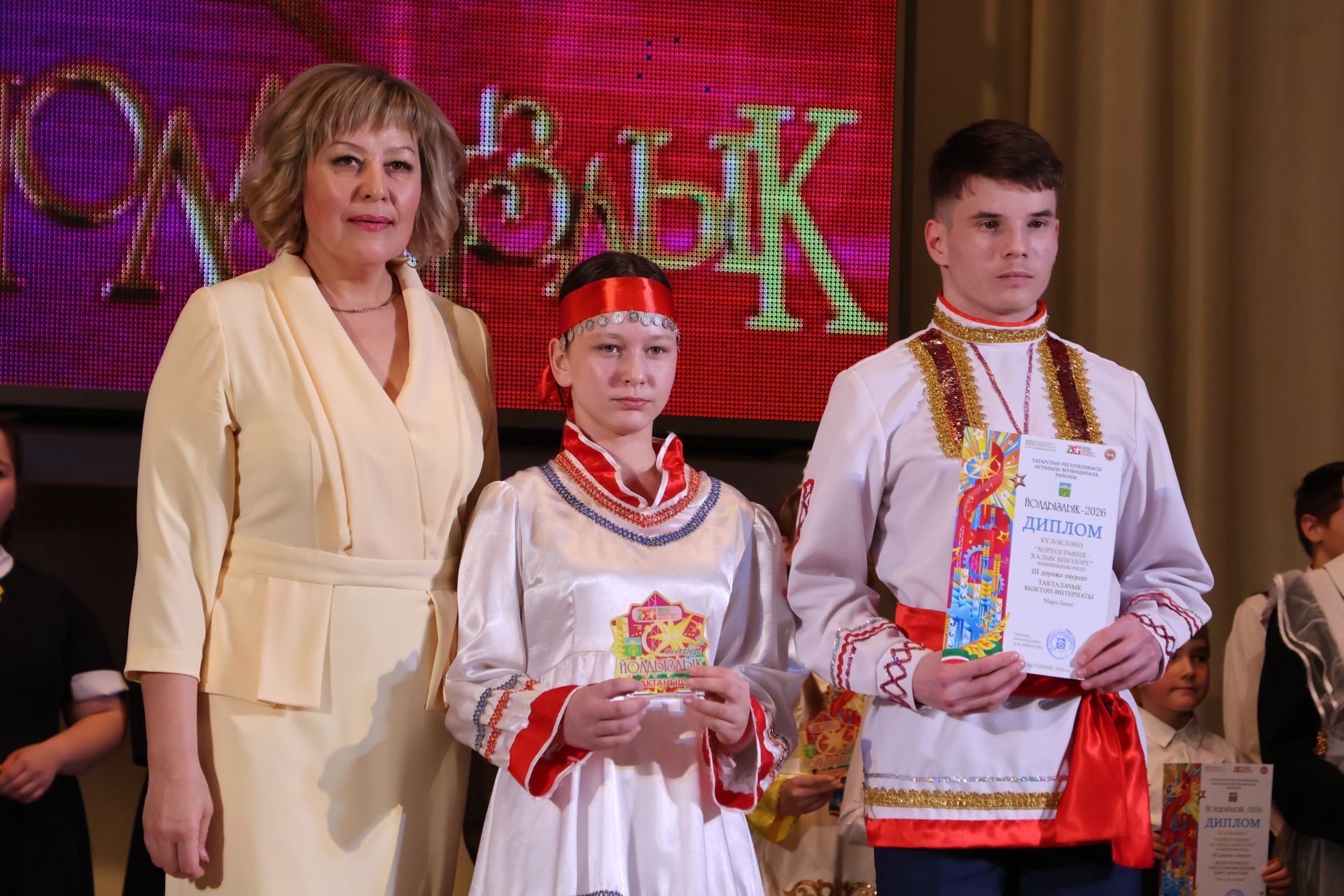 «Йолдызлык-2026»: Актаныш районы мәктәп укучыларының гала-концертыннан безнең репортаж