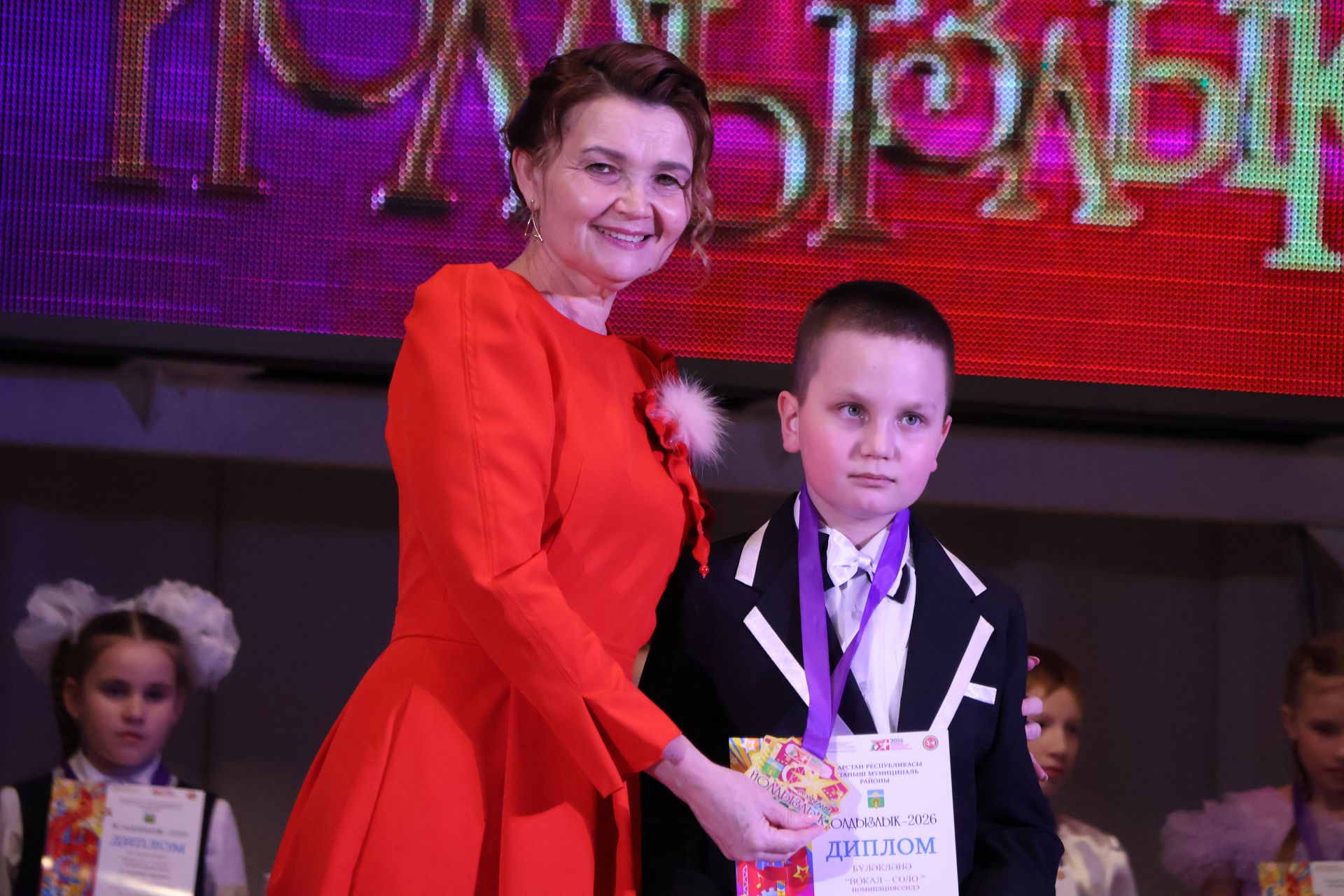 «Йолдызлык-2026»: Актаныш районы мәктәп укучыларының гала-концертыннан безнең репортаж
