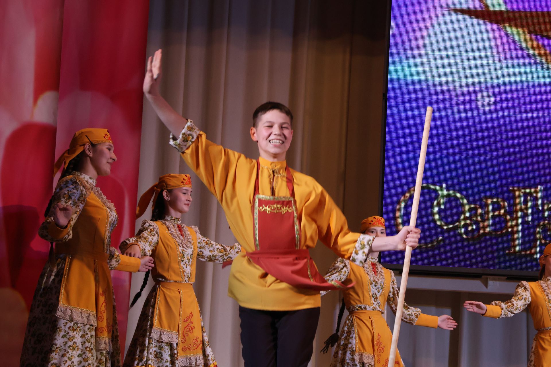 «Йолдызлык-2026»: Актаныш районы мәктәп укучыларының гала-концертыннан безнең репортаж
