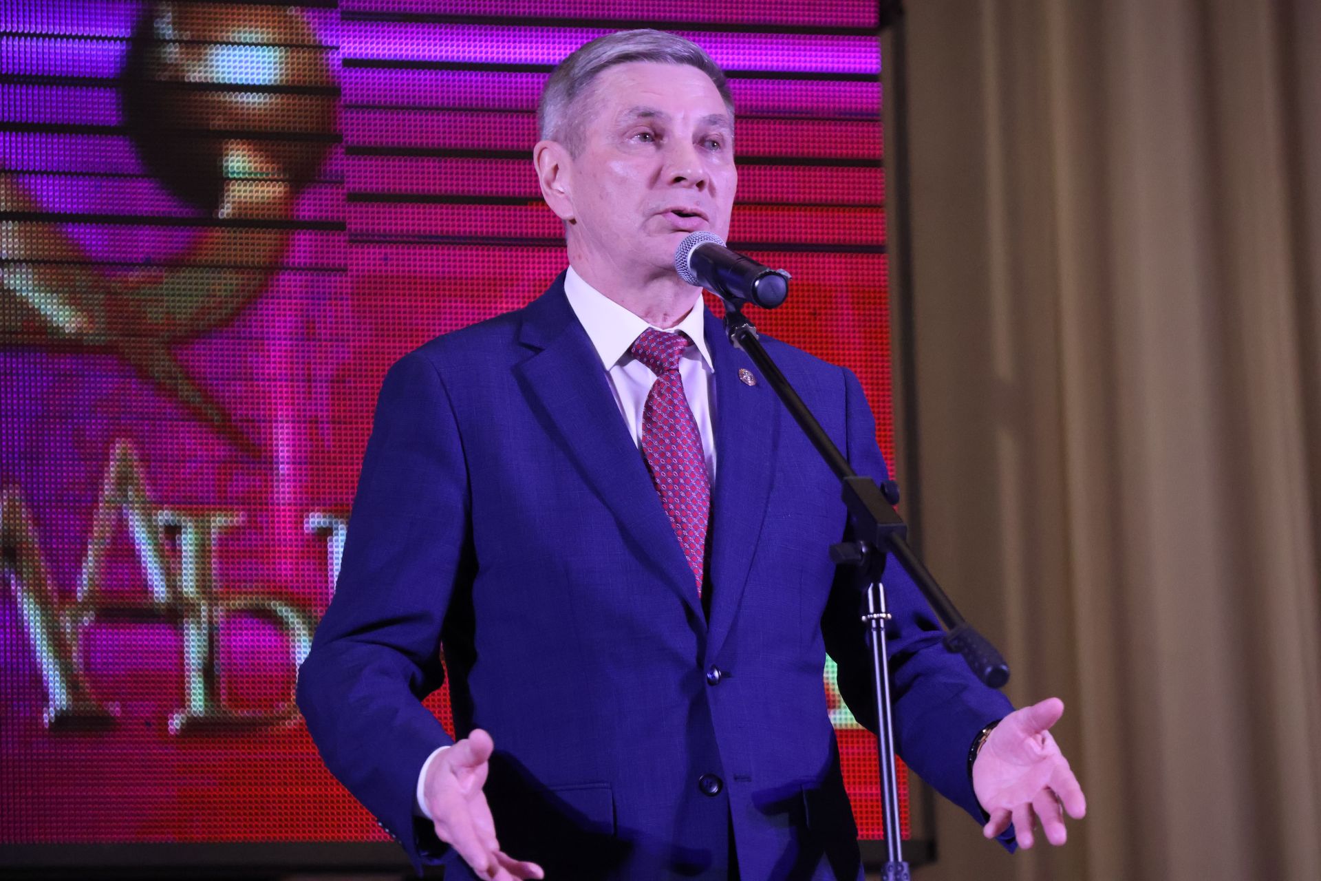 «Йолдызлык-2026»: Актаныш районы мәктәп укучыларының гала-концертыннан безнең репортаж