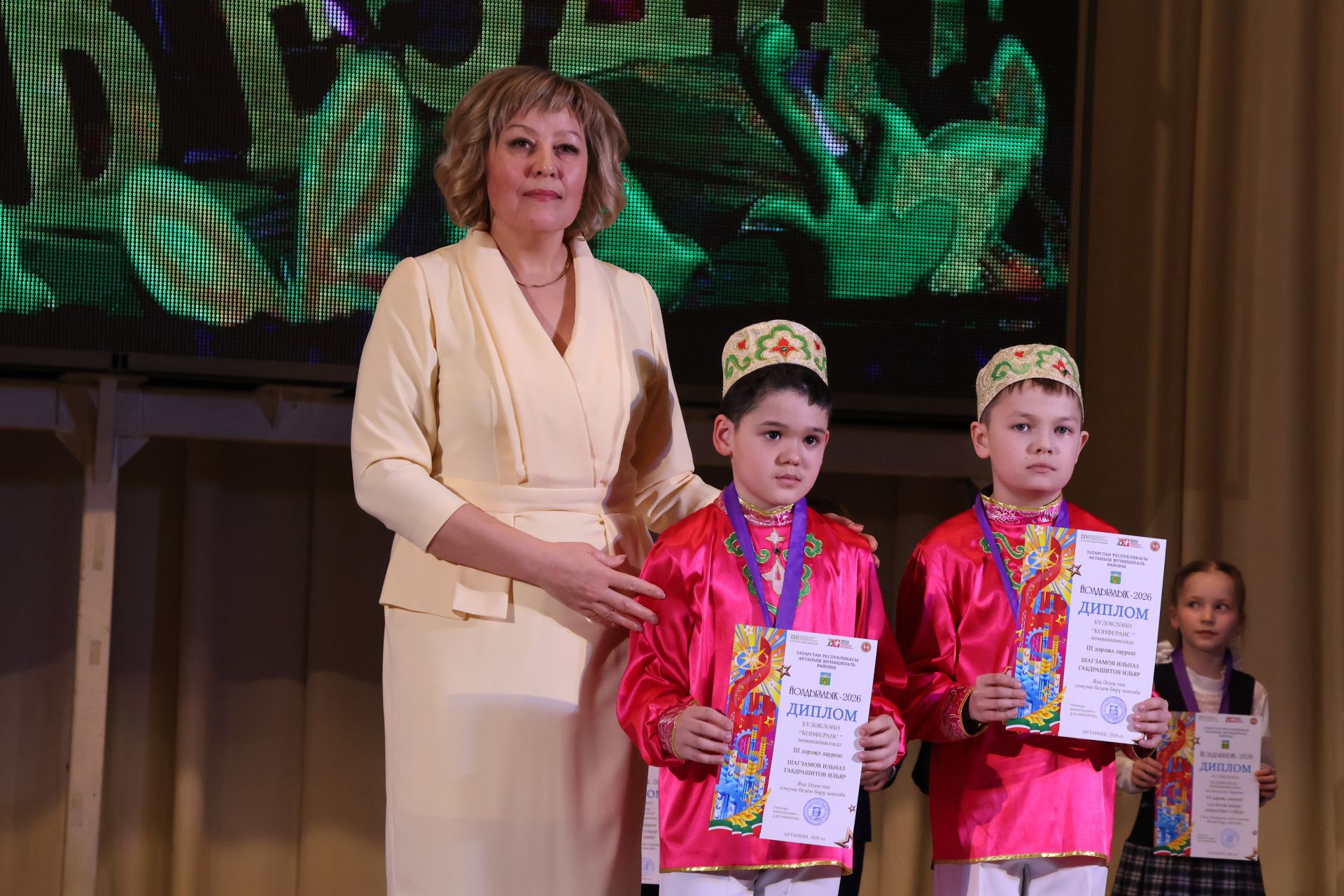 «Йолдызлык-2026»: Актаныш районы мәктәп укучыларының гала-концертыннан безнең репортаж