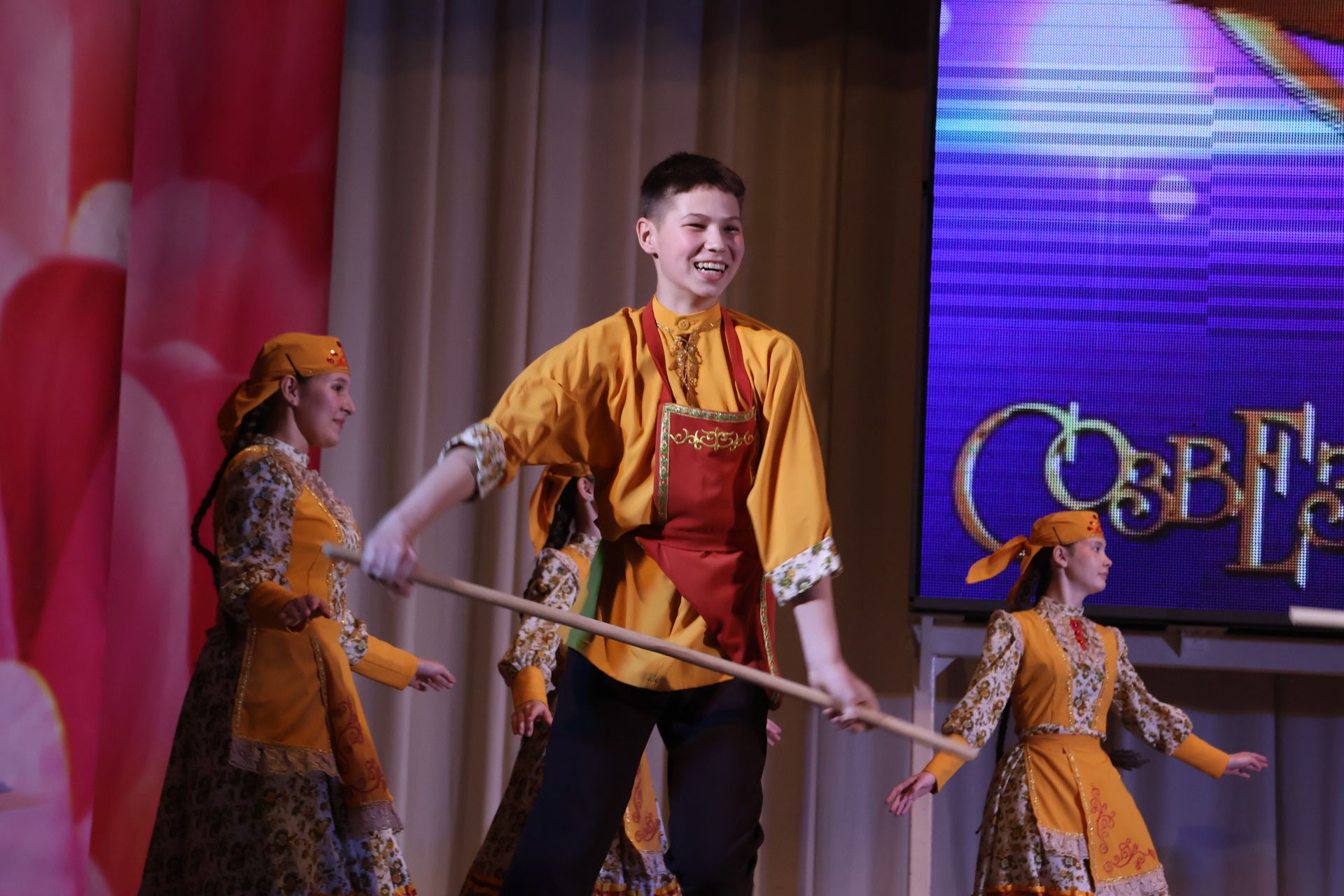 «Йолдызлык-2026»: Актаныш районы мәктәп укучыларының гала-концертыннан безнең репортаж