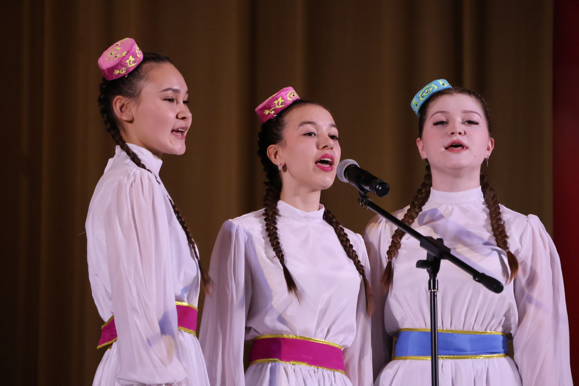 «Йолдызлык-2026»: Актаныш районы мәктәп укучыларының гала-концертыннан безнең репортаж