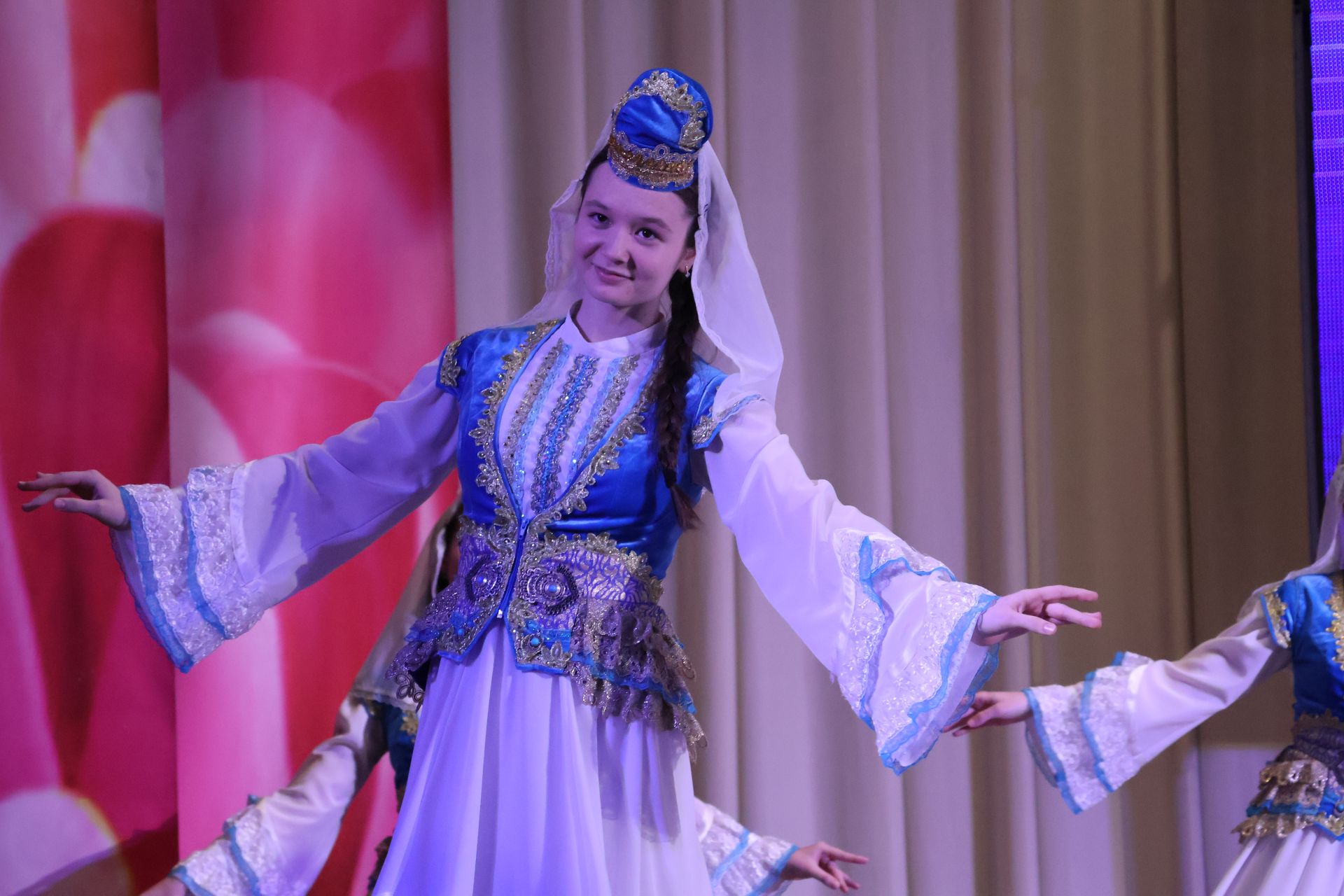«Йолдызлык-2026»: Актаныш районы мәктәп укучыларының гала-концертыннан безнең репортаж