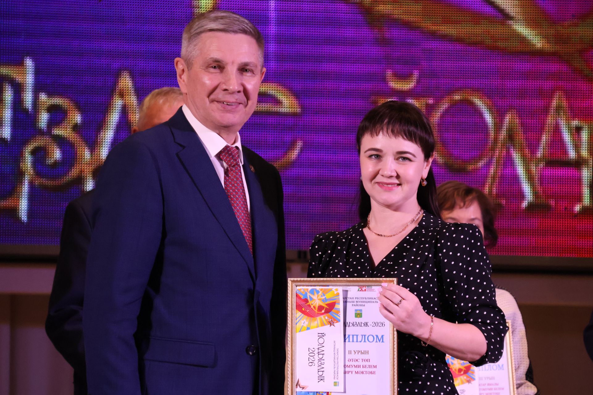 «Йолдызлык-2026»: Актаныш районы мәктәп укучыларының гала-концертыннан безнең репортаж