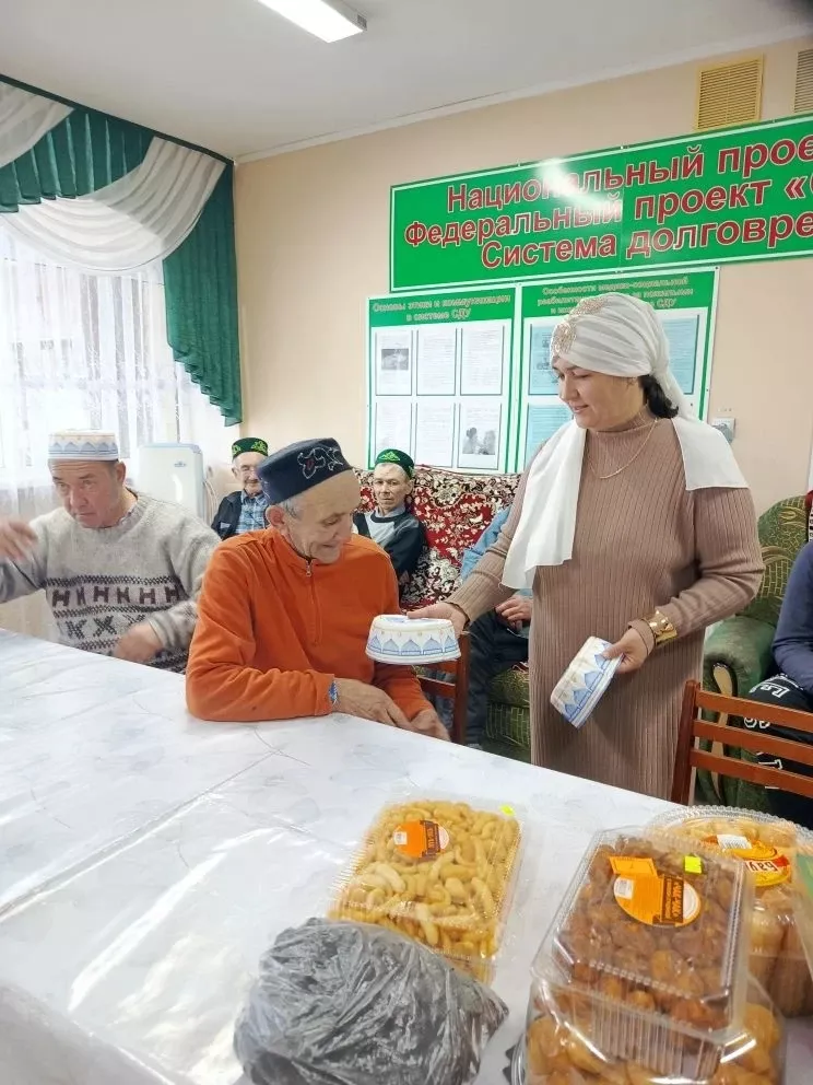 Эшмәкәр Ализа Хурамшина яшьләрне өлкән буынга ярдәм итүгә өнди
