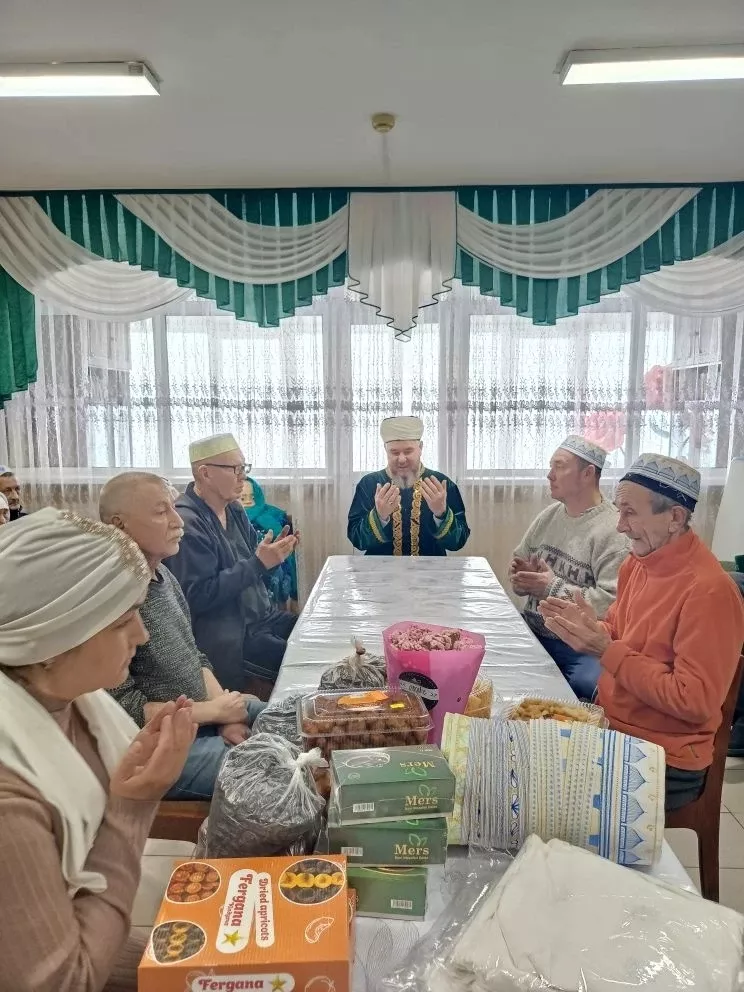 Эшмәкәр Ализа Хурамшина яшьләрне өлкән буынга ярдәм итүгә өнди