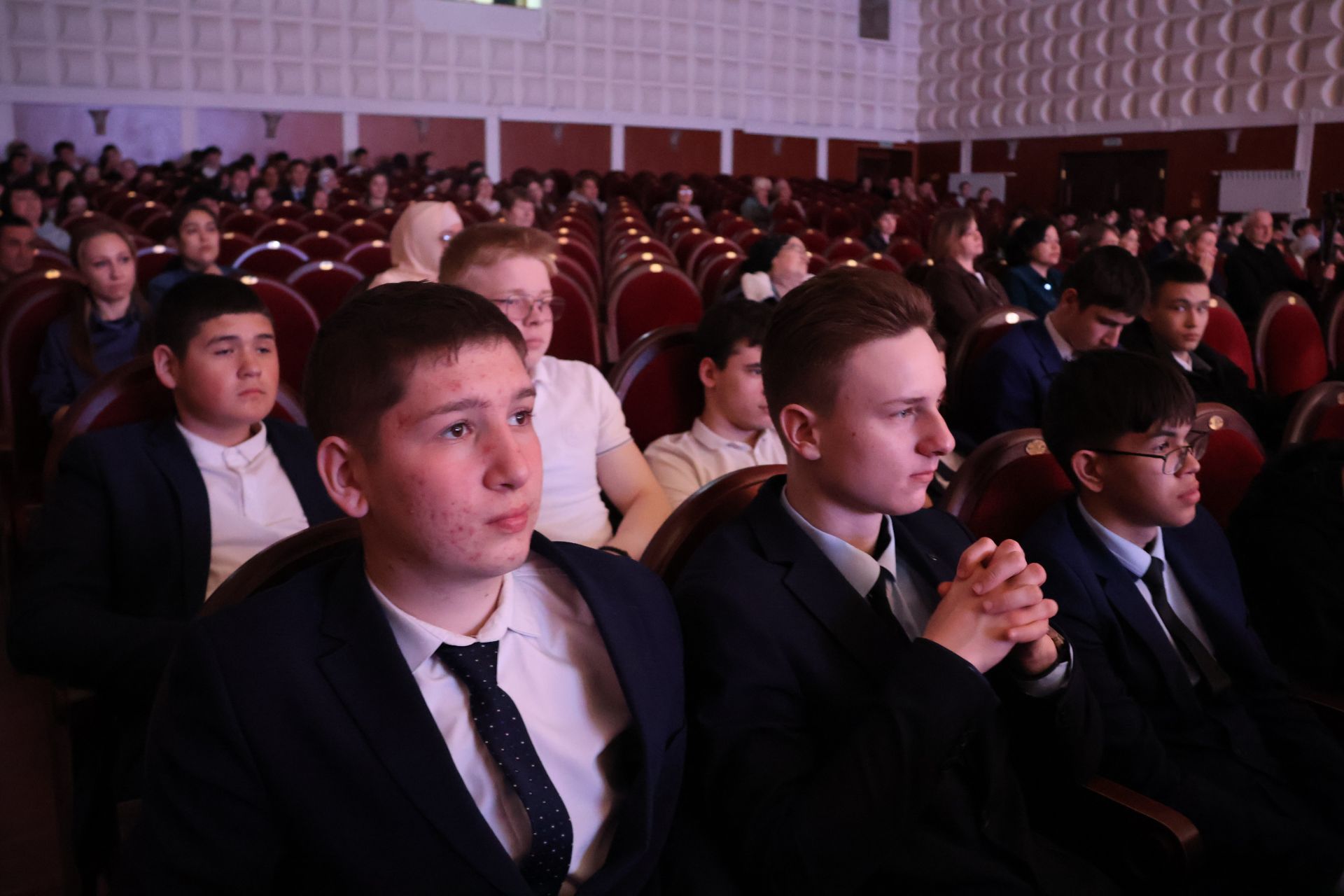 Милләтемнең кояшы син, и моңлы, нурлы Тукай!