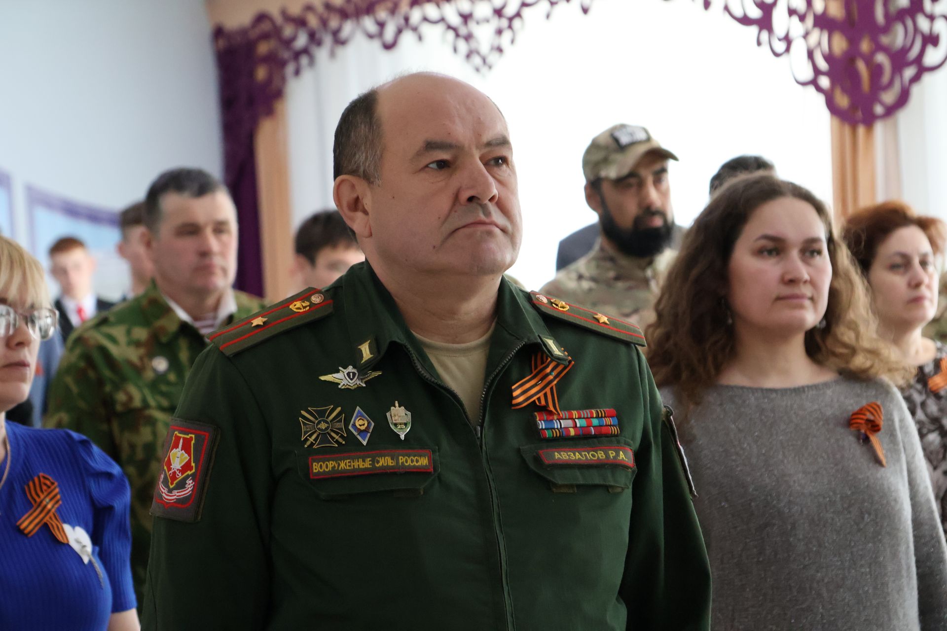 Актаныш технология техникумында узган «Җиңү диктанты» акциясе студентларны, укытучыларны һәм кунакларны бер мәйданга җыйды