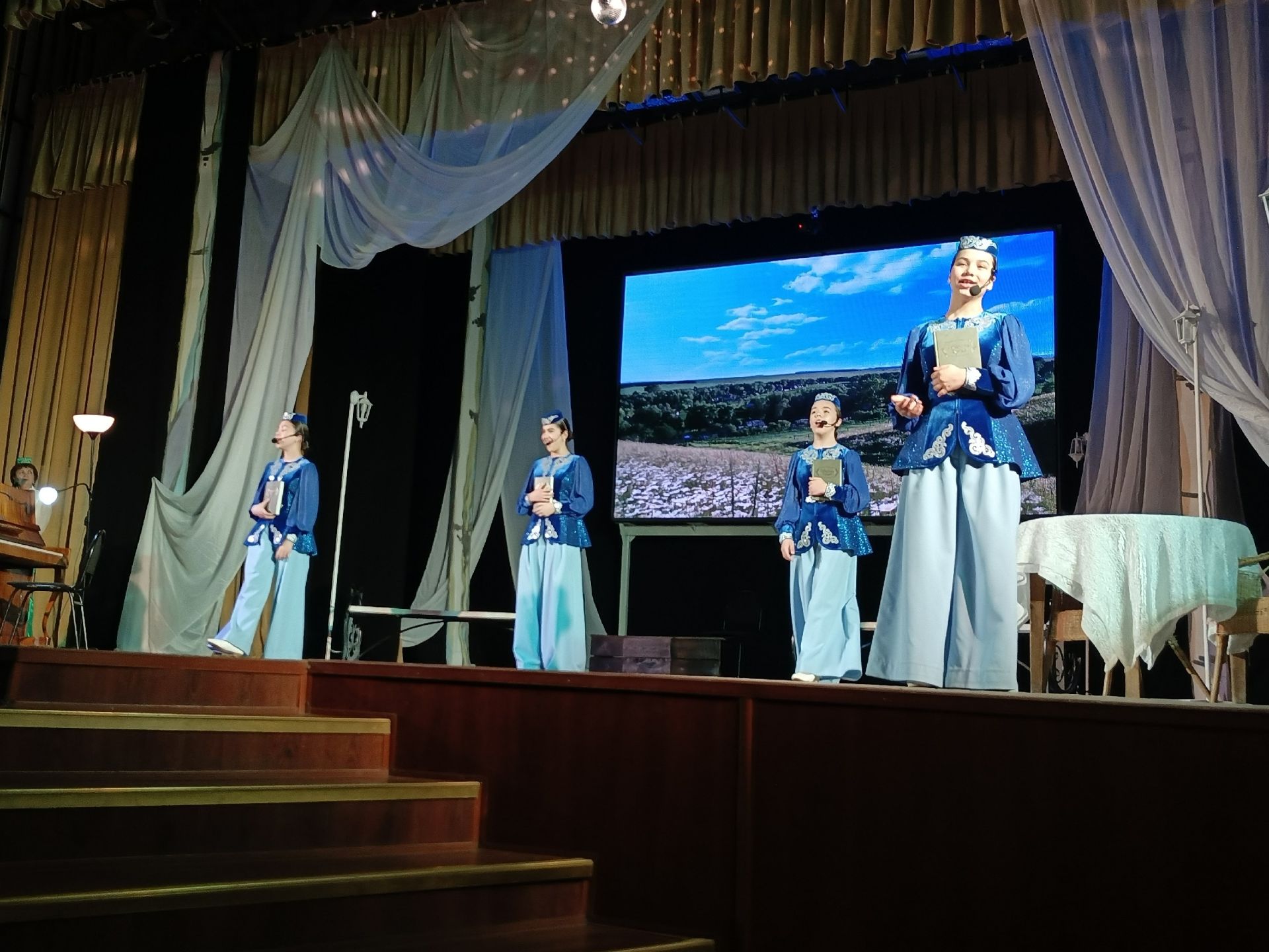 Габдулла Тукайның 140 еллыгына багышланган бәйрәмнән безнең репортаж