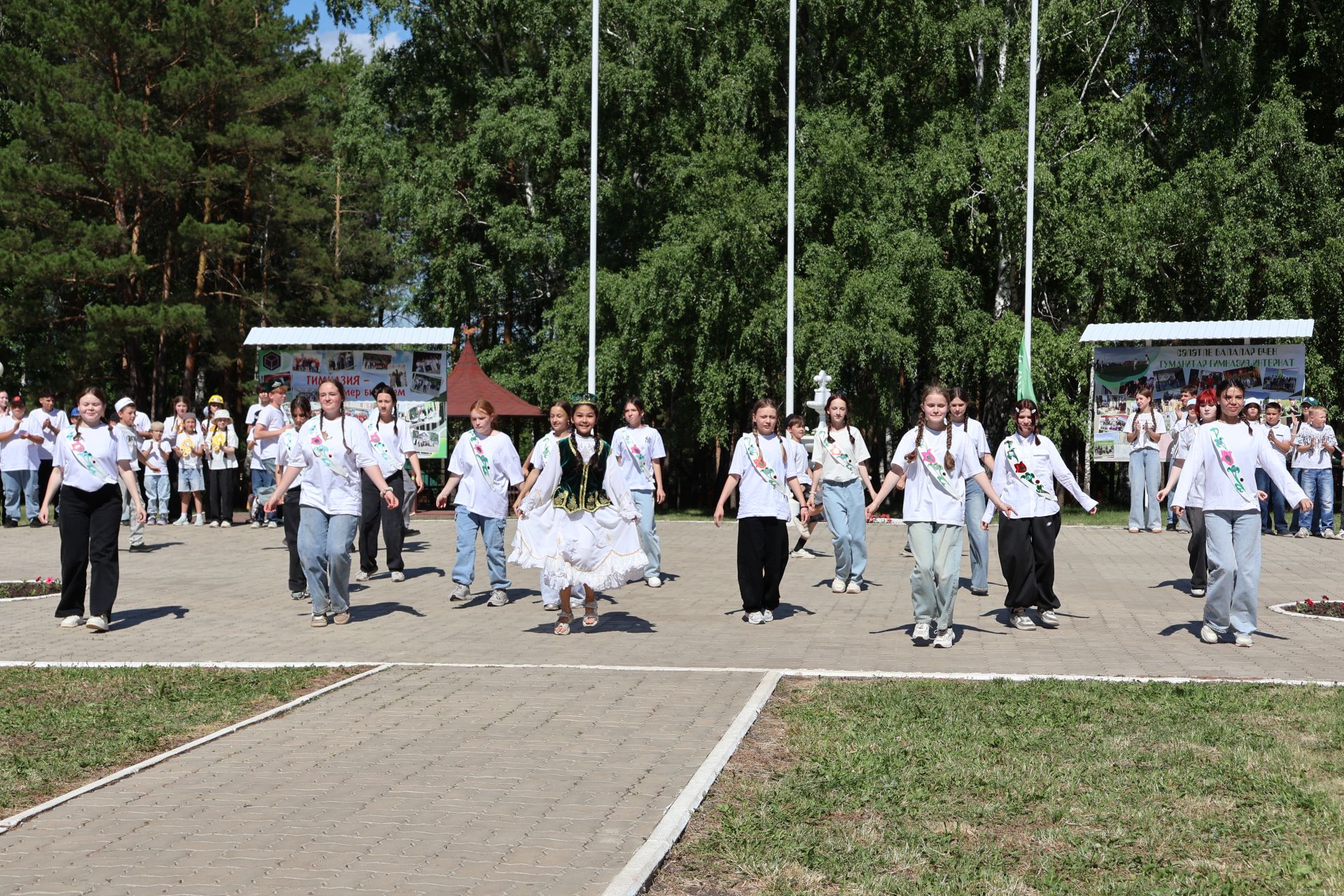 Дуслык һәм бердәмлек мохиты: «Бүләк» лагеренда 21 төбәктән килгән балалар ял итә