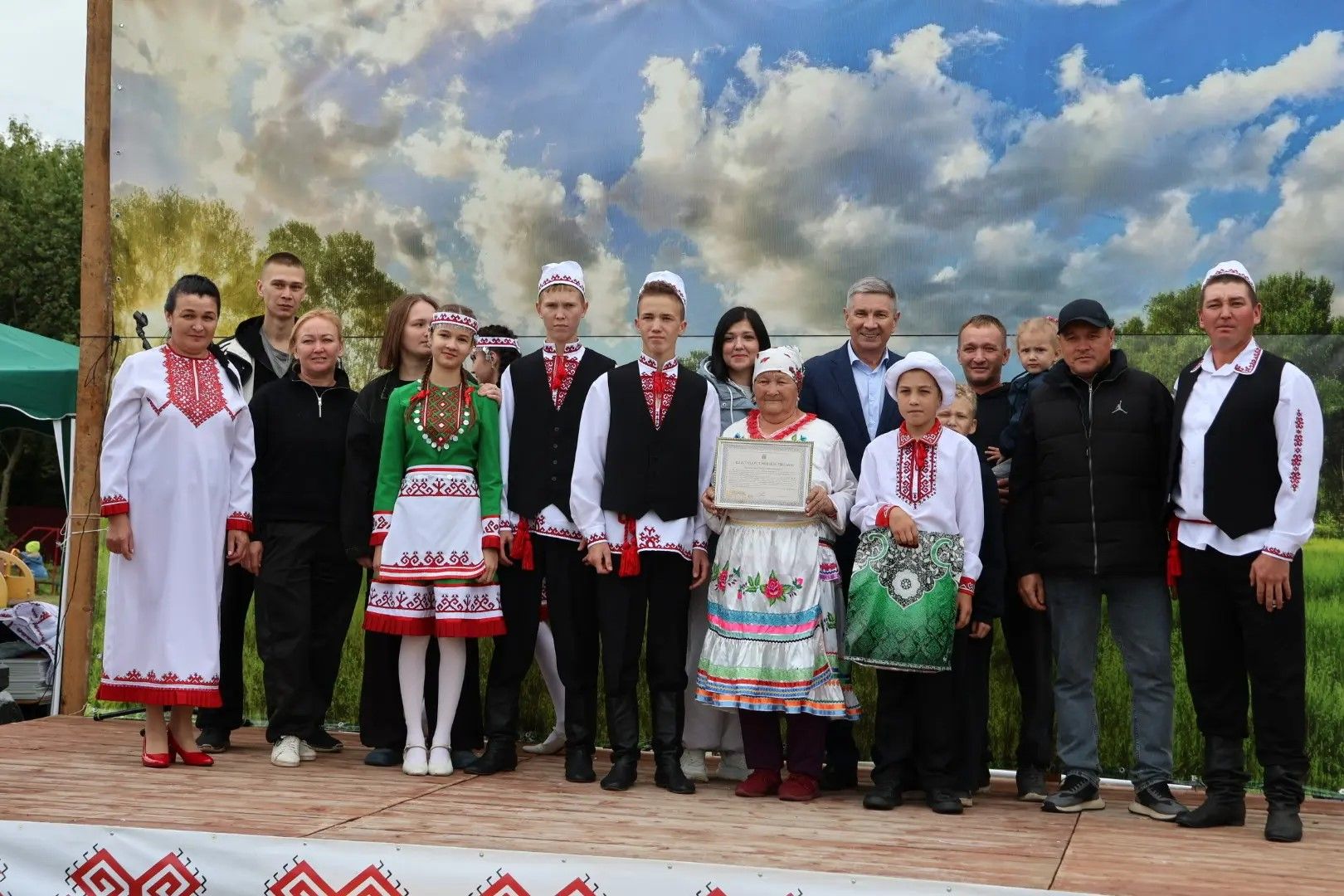 В Мари-Суксах отметили День села
