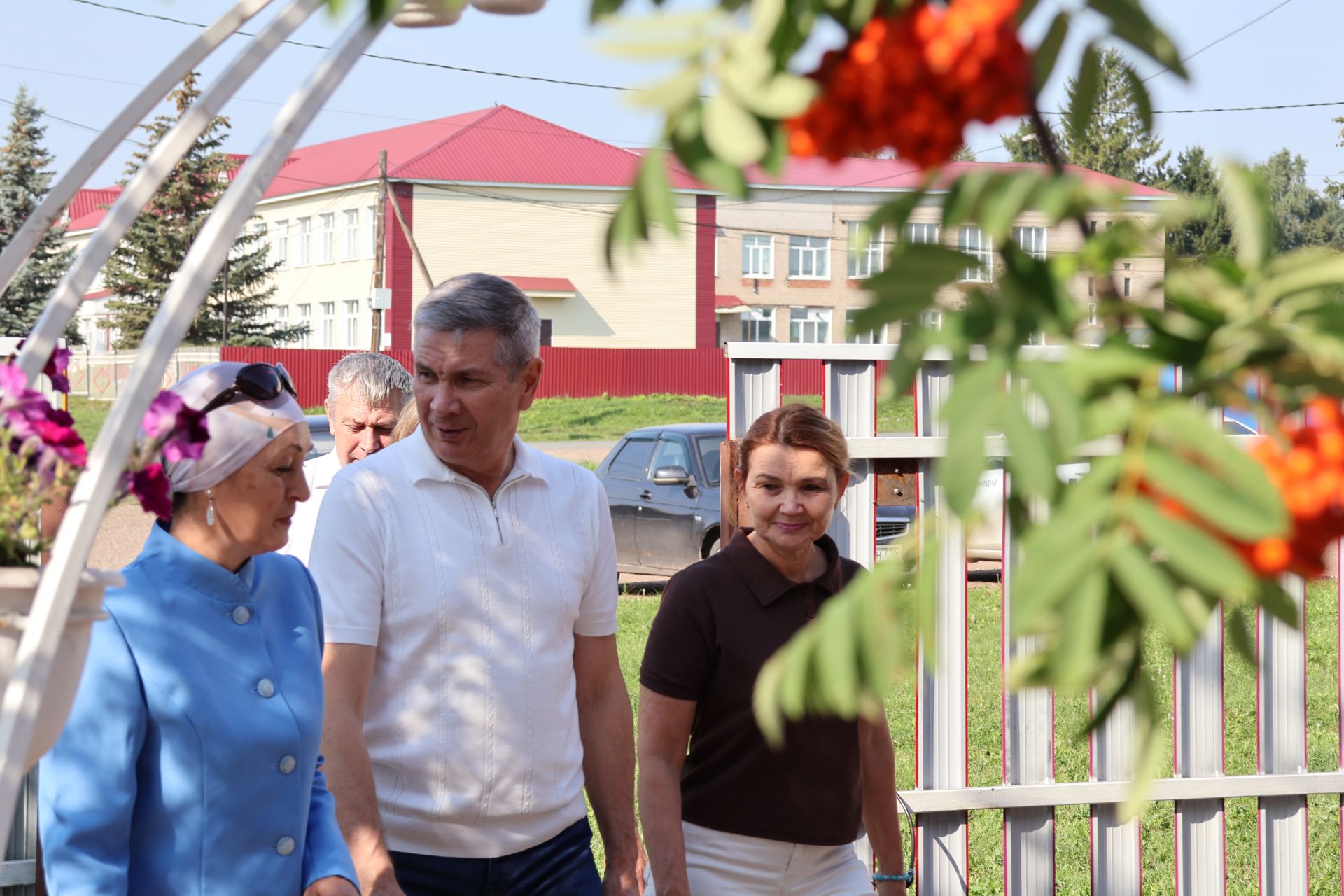 Ленар Зарипов ата-аналарга: «Балаларыбызның иминлеген тәэмин итү — безнең уртак бурыч»