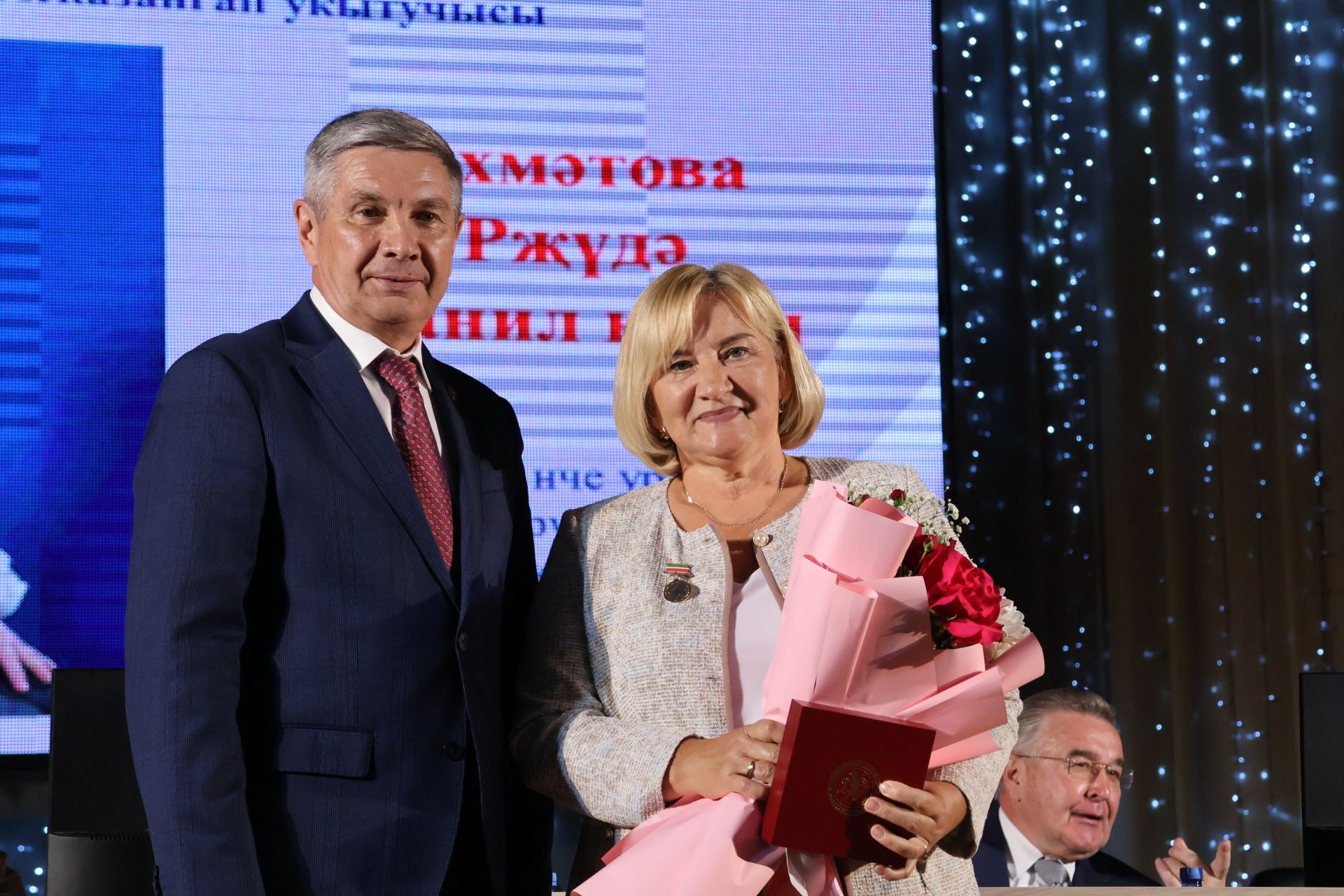 50дән артык мәгариф хезмәткәре лаеклы бүләкләрен алды