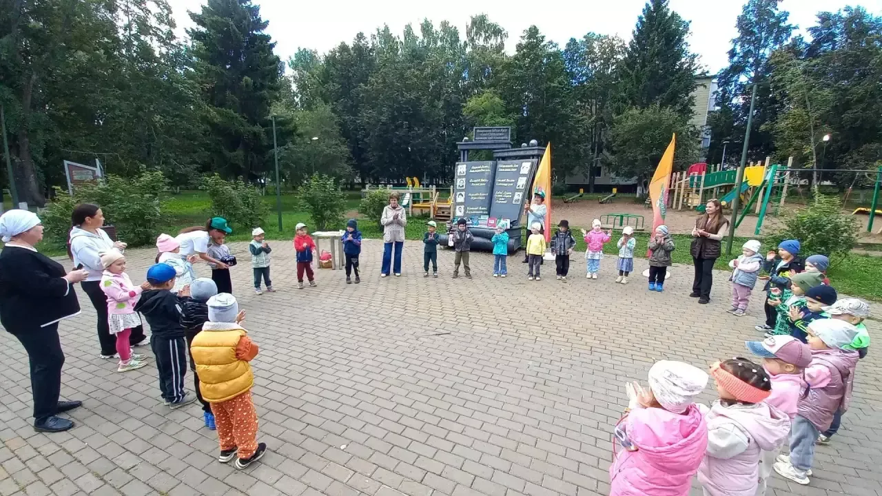 Без бергә һәм бердәм