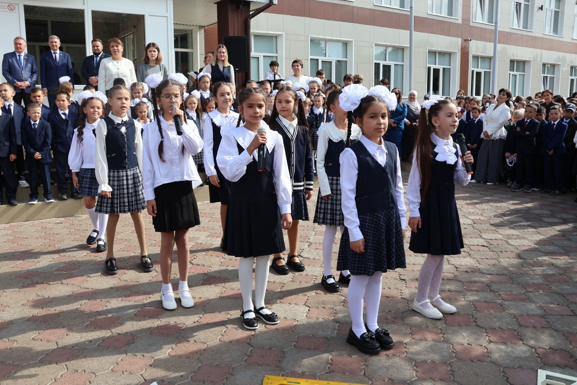 115 еллык тарихы булган Актанышның 1 нче санлы мәктәбендә беренче кыңгырау чыңлады