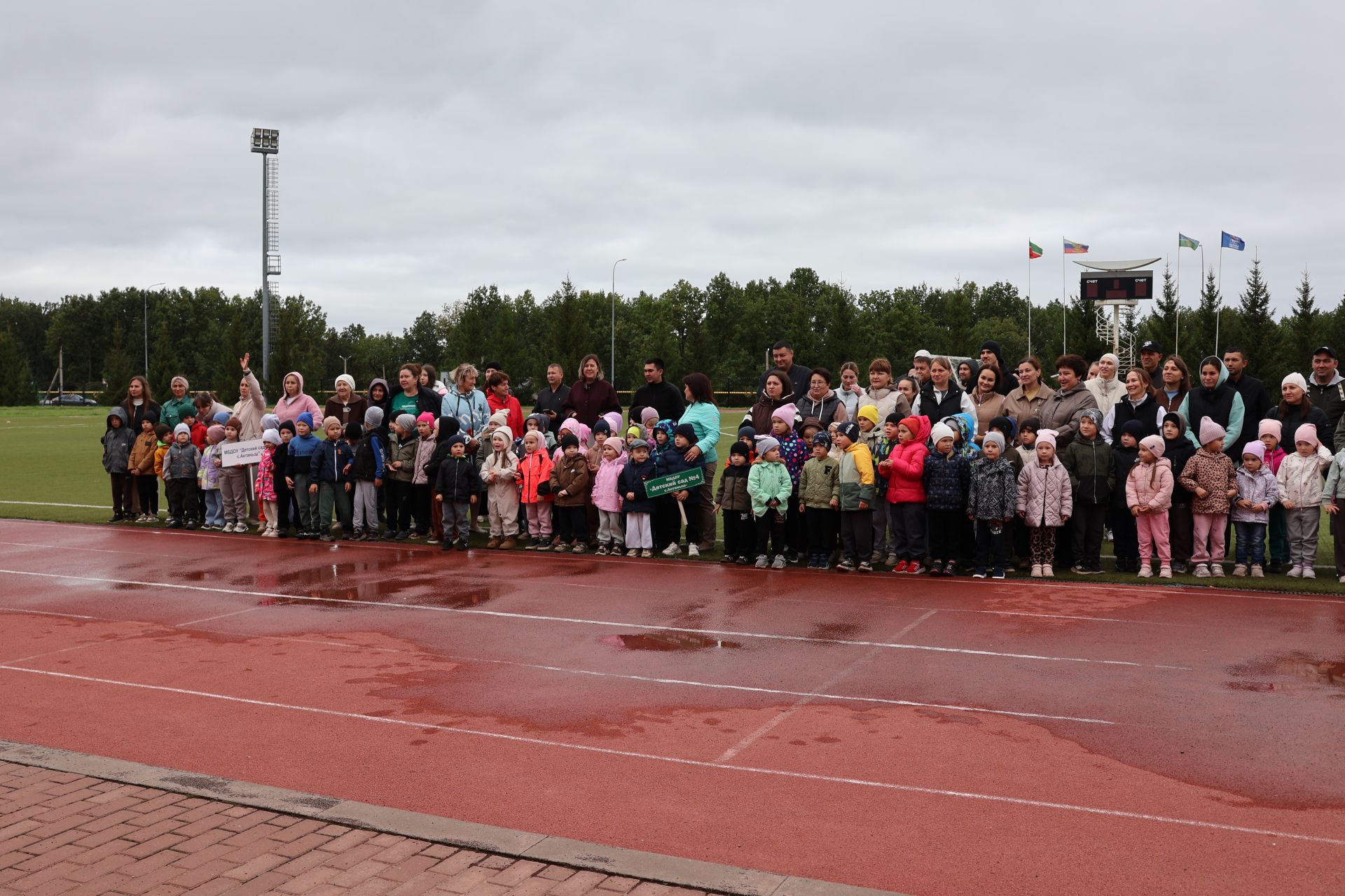 Кечкенә йөгерешчеләр зур стартка чыкты