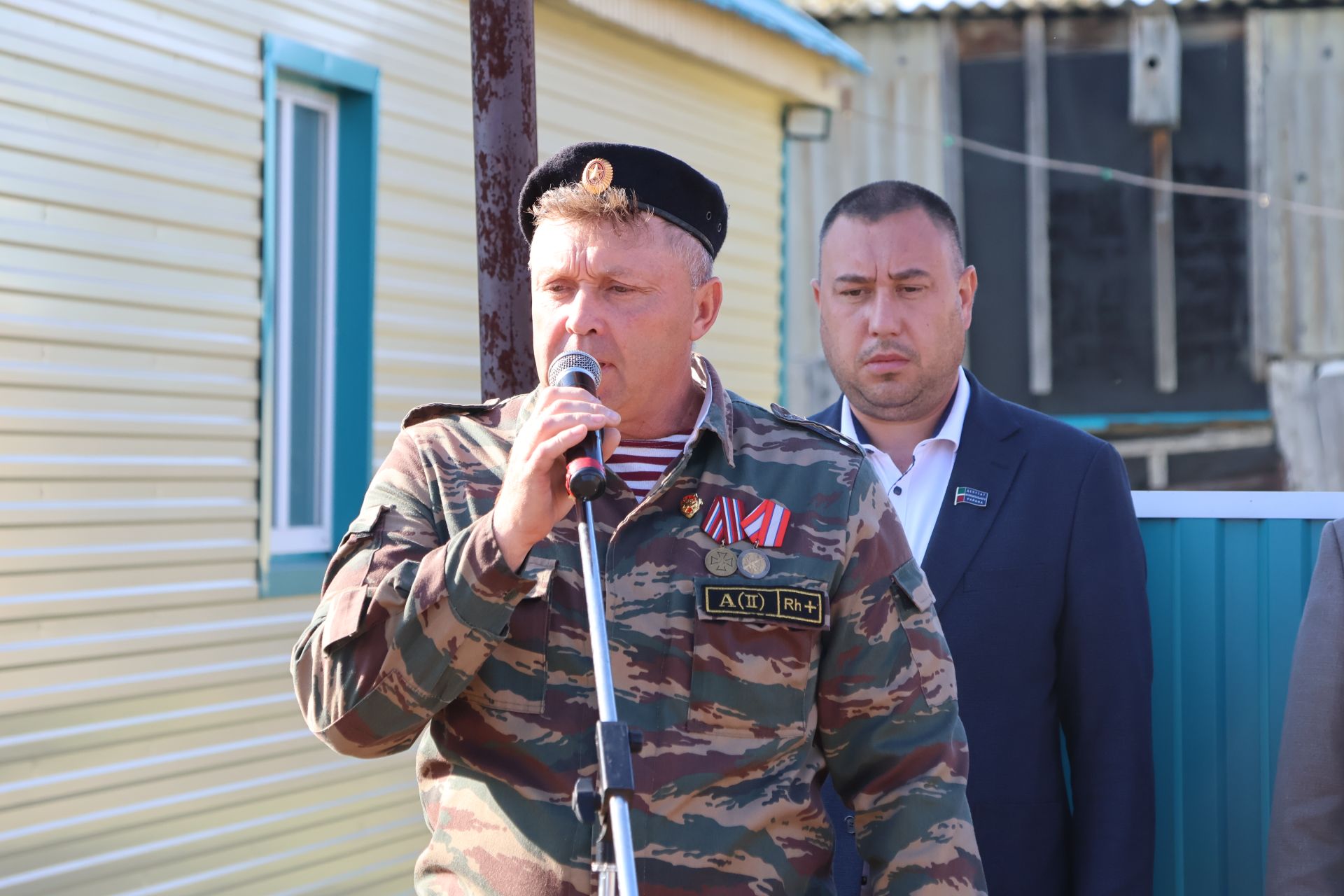 Чөгәнә авылында Айназ Бакировның якты истәлеге мәңгеләштерелде