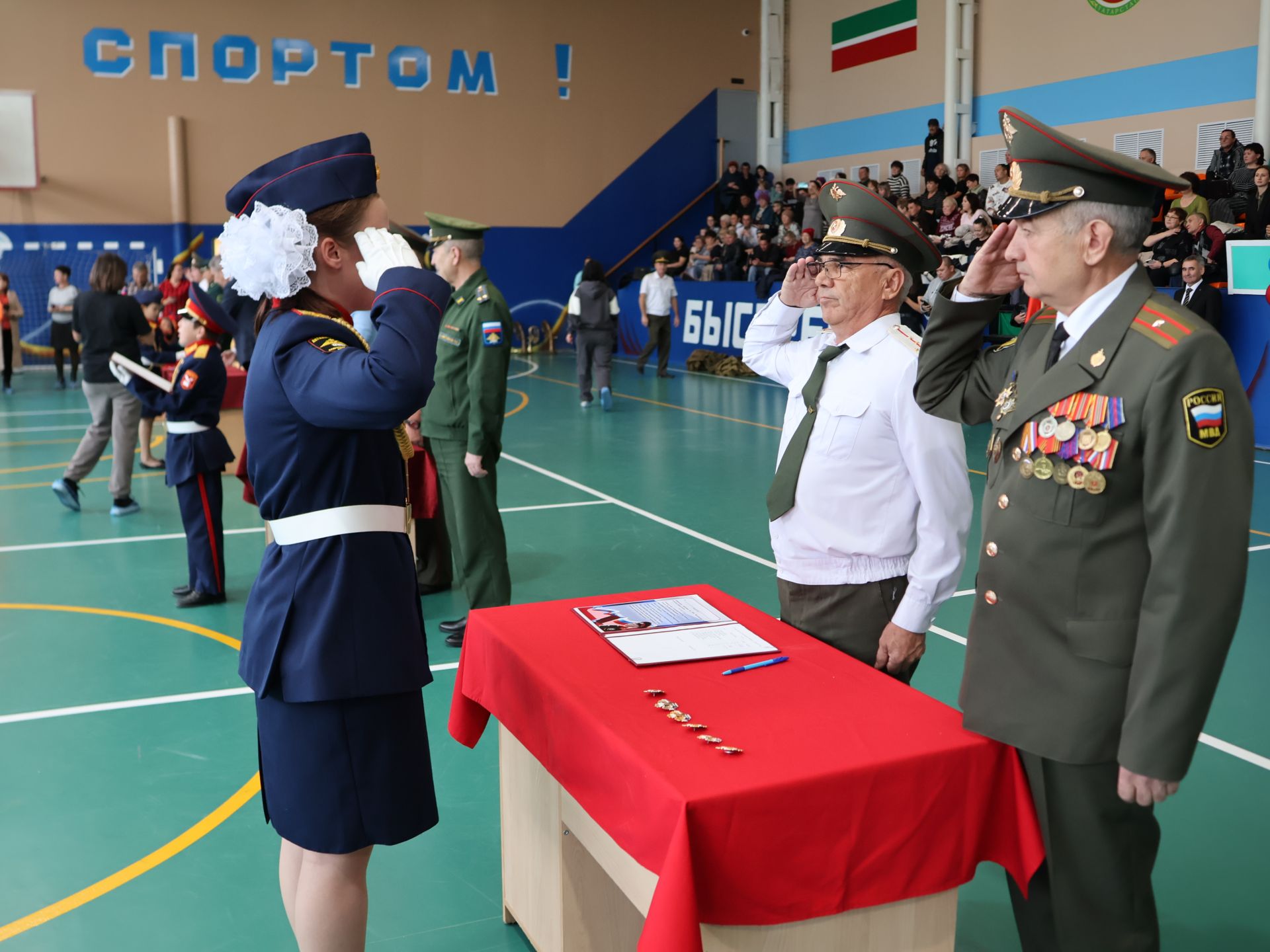 Советлар Союзы Герое Хәсән Заманов исемендәге кадет мәктәбендә ант кабул итү тантанасы