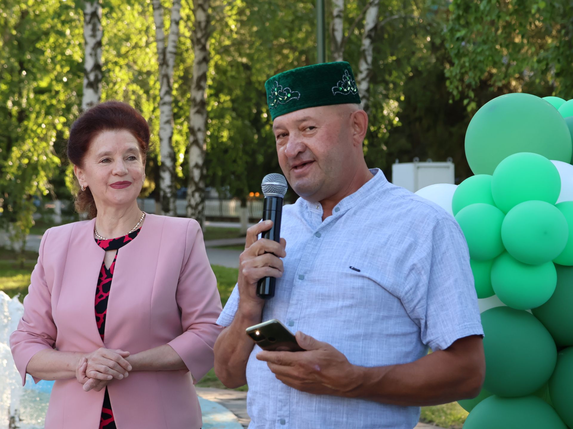 Без әле дә бергә, без әле дә матур:  Актанышта Гаилә, мәхәббәт һәм тугрылык көнендә үрнәк парларны хөрмәтләделәр