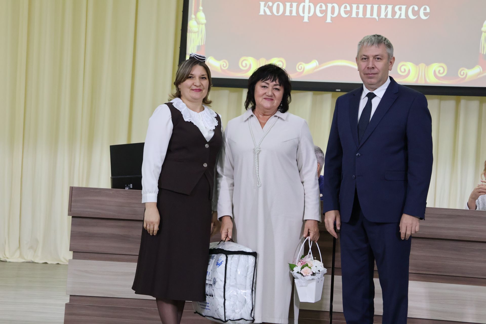 Яңа Әлемдә мәдәният хезмәткәрләре конференциясеннән фоторепортаж
