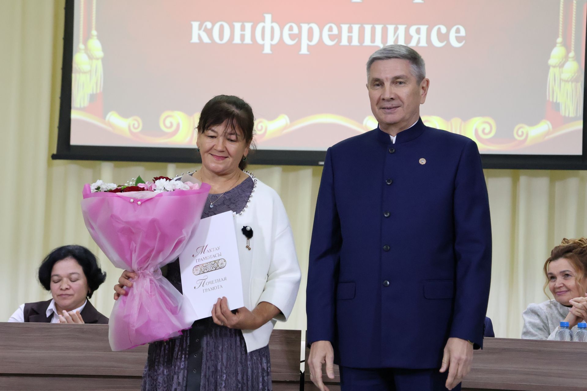Яңа Әлемдә мәдәният хезмәткәрләре конференциясеннән фоторепортаж