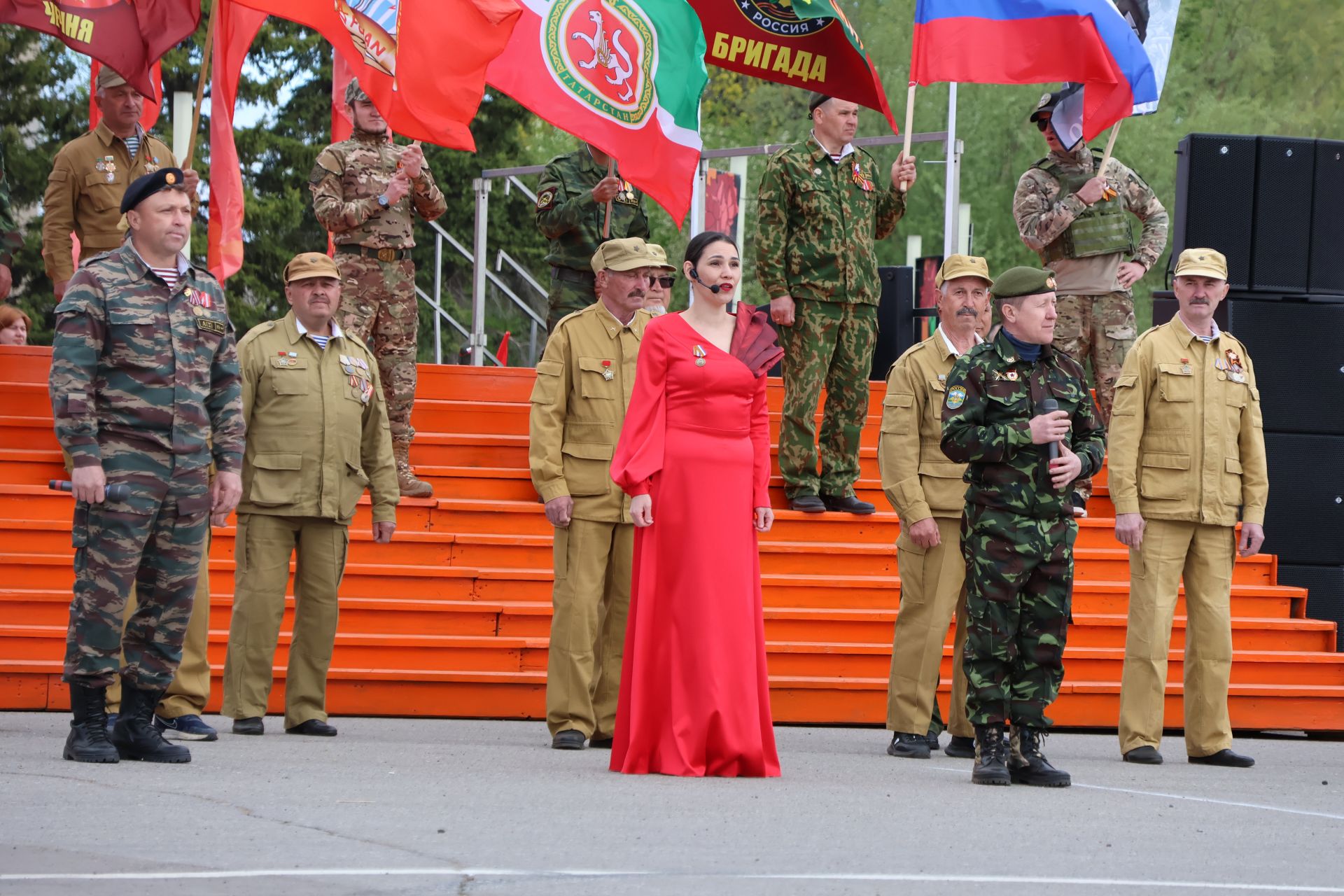 Актанышта Бөек Җиңү бәйрәменнән безнең фоторепортаж