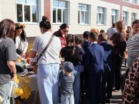 Актаныш 1 нче санлы мәктәбендә хәйрия ярминкәсе узды