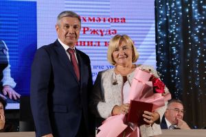 Райондашларыбызның мәгарифтәге фидакарь хезмәтләре югары бәяләнде