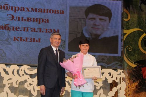 Без кабызган утлар якты янар хезмәт илендә: Алдынгылар җыеныннан безнең репортаж