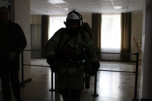 Төшке аш алдыннан хакимияттә эшләүчеләрне эвакуацияләделәр