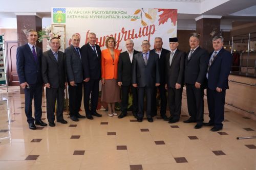 Алар- Актаныш мәгарифенең алтын баганалары
