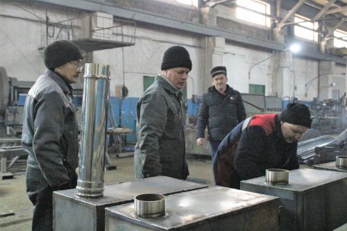«Актаныш» агрофирмасы осталары ясаган калай мичләр хәрби операциядә катнашучыларга озатылачак