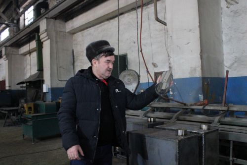«Актаныш» агрофирмасы осталары ясаган калай мичләр хәрби операциядә катнашучыларга озатылачак