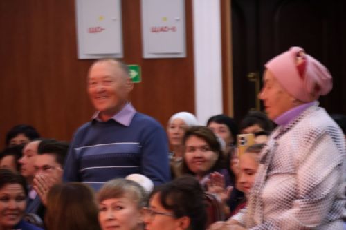 Хезмәтләре белән хөрмәтле: Алар — укытучылар, киләчәкне хәл итүчеләр(бүләкләнүчеләр)