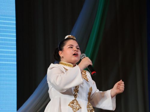Сәнгатьтә без- бер гаилә: Балалар сәнгать мәктәбенең иҗат концертыннан безнең репортаж