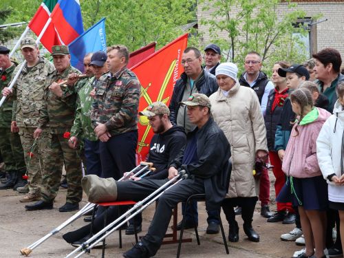 Исемең кайтты синең җыр булып: Уразай мәктәбенә СВОда һәлак булган Айзат Фәйзуллин истәлегенә хәтер тактасы куйдылар
