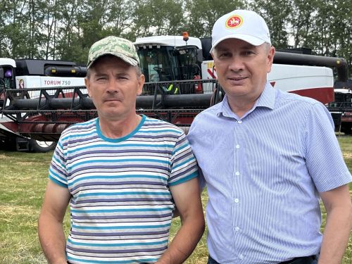 «Әнәк» агрофирмасының 24 комбайны да уракка әзер