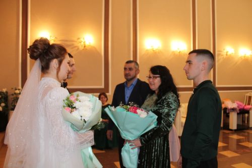 Бүген махсус хәрби операциядә катнашучы якташыбыз сөеклесе белән гаилә корды
